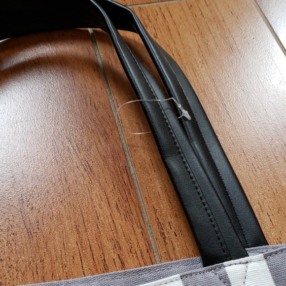 Deleting!!! Victorias Secret Tote - Picture 3 of 9